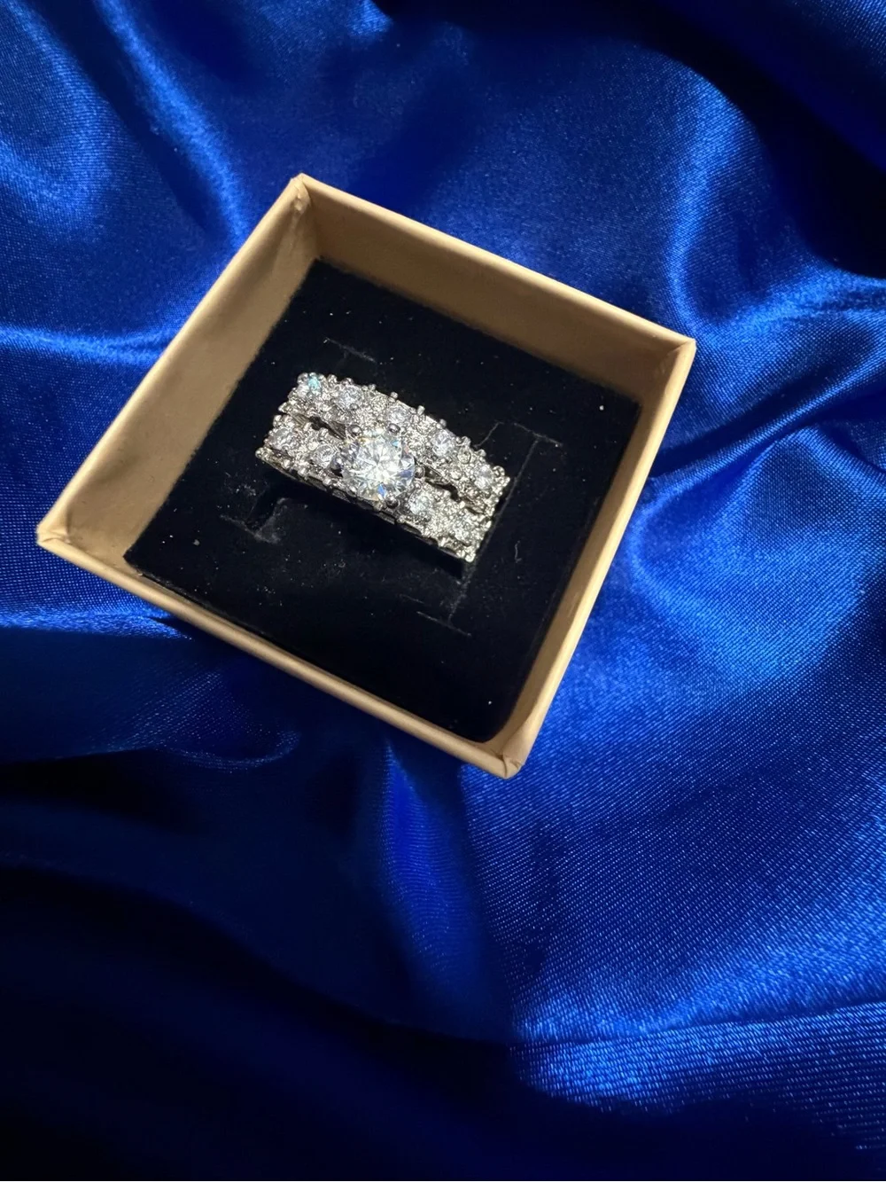 Moissanite Ring Set - Elegant Sparkle